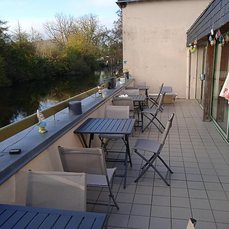 Auberge De Jeunesse Hi Pontivy Luaran gambar