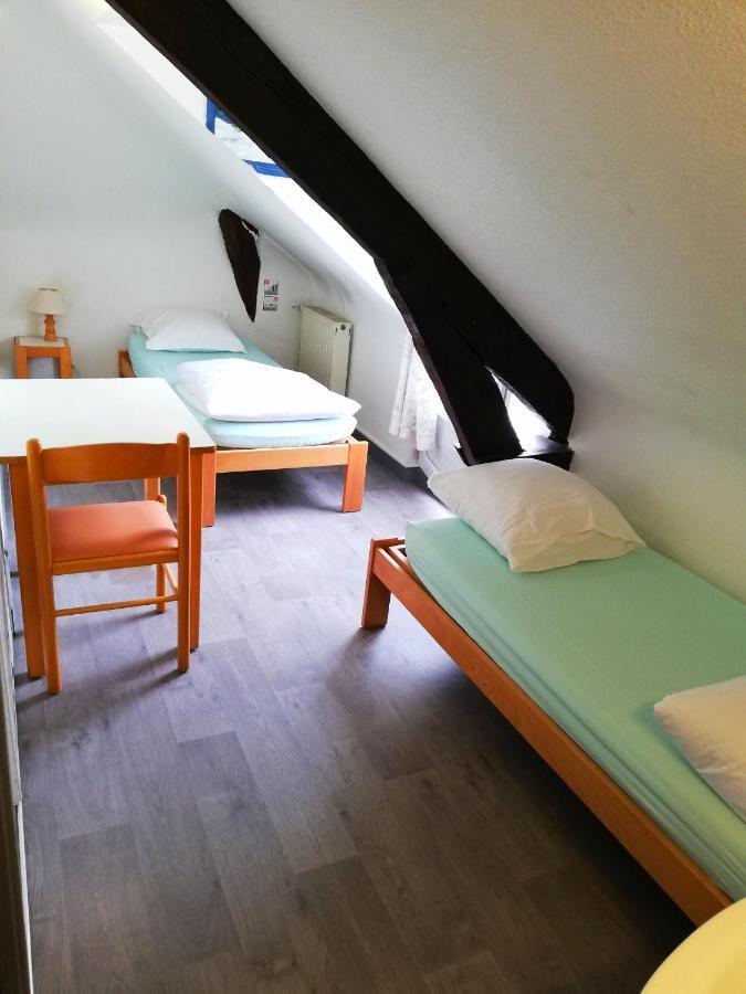 Auberge De Jeunesse Hi Pontivy Luaran gambar