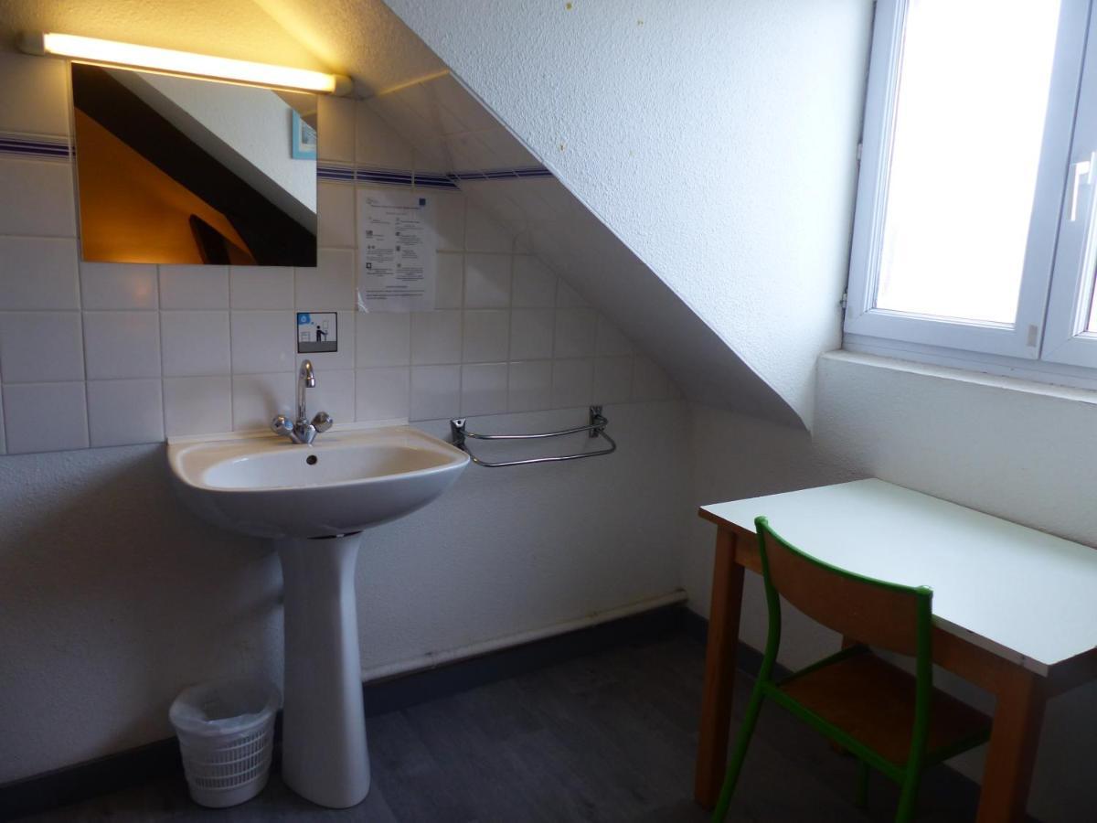 Auberge De Jeunesse Hi Pontivy Luaran gambar