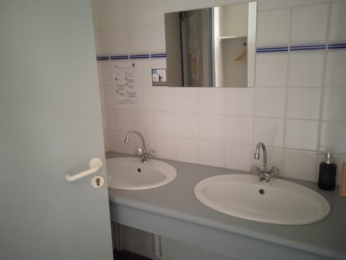 Auberge De Jeunesse Hi Pontivy Luaran gambar