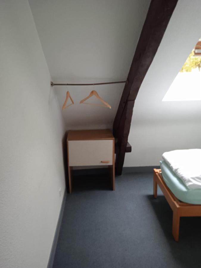 Auberge De Jeunesse Hi Pontivy Luaran gambar