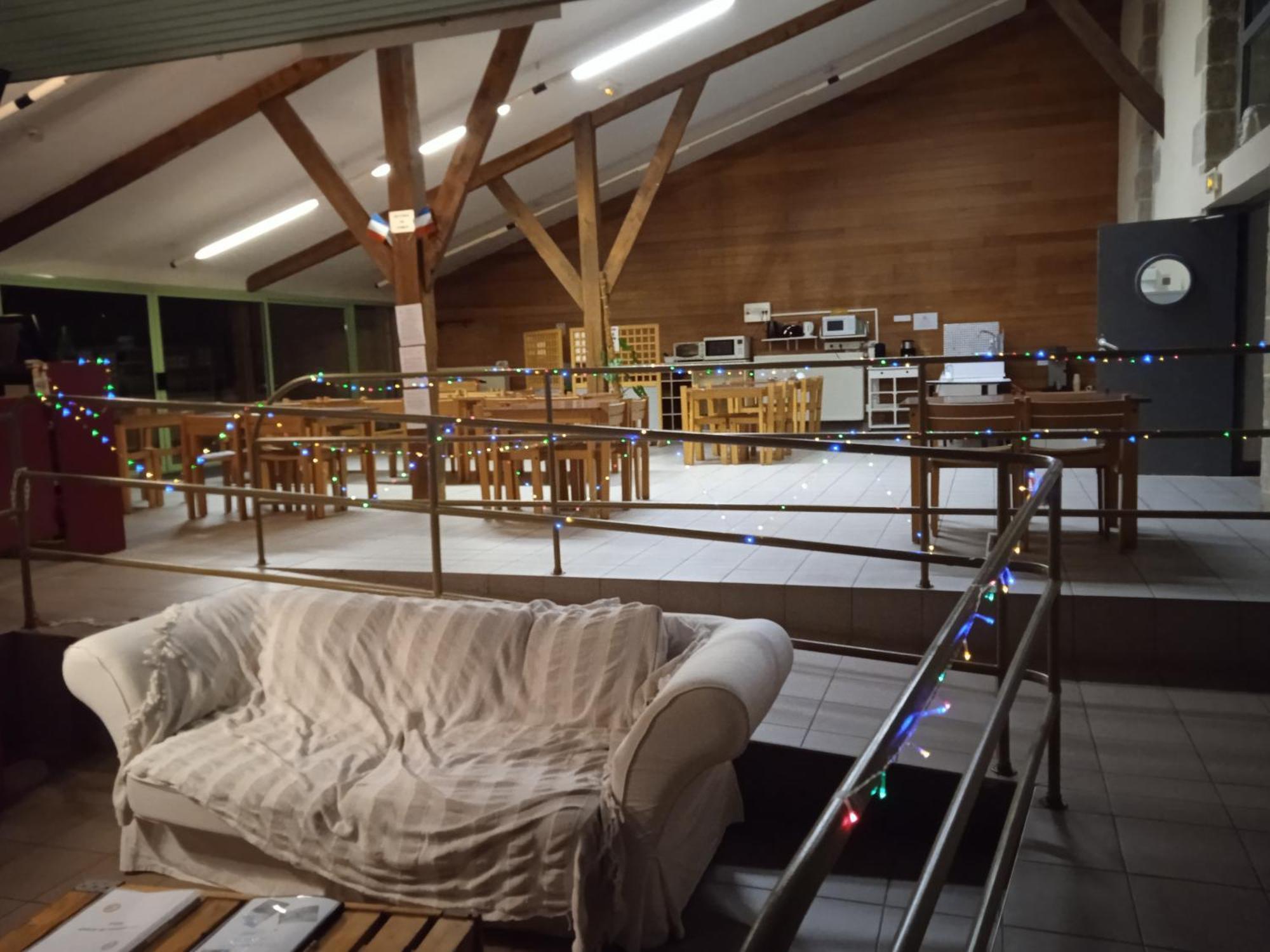 Auberge De Jeunesse Hi Pontivy Luaran gambar